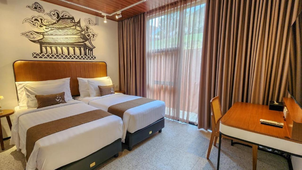Patra Semarang Hotel & Convention Eksteriør billede