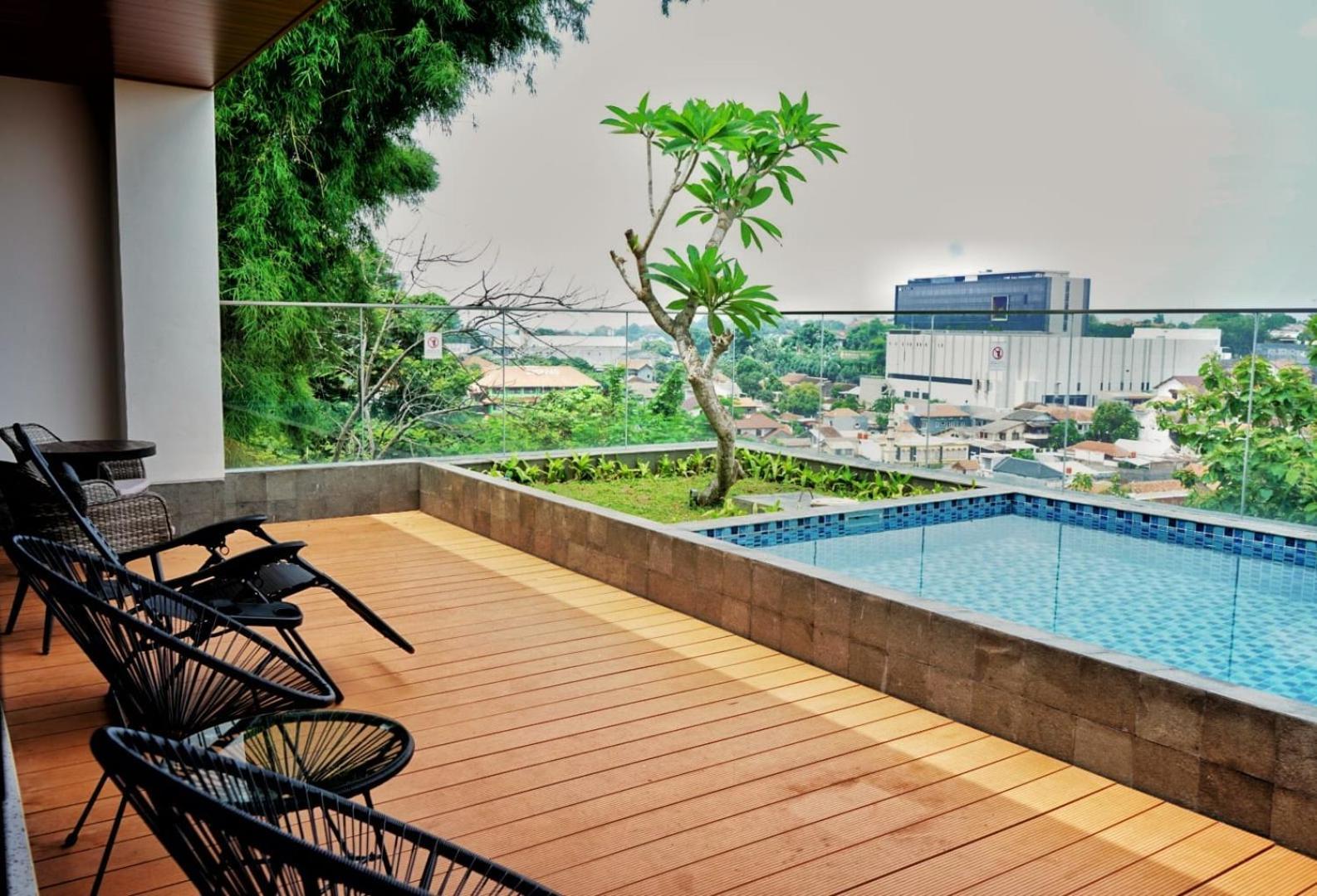 Patra Semarang Hotel & Convention Eksteriør billede