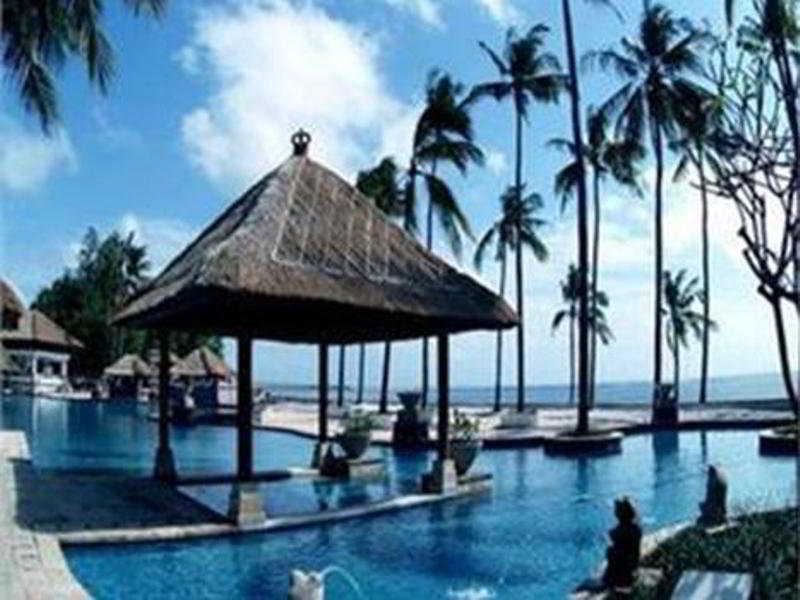 Patra Semarang Hotel & Convention Eksteriør billede