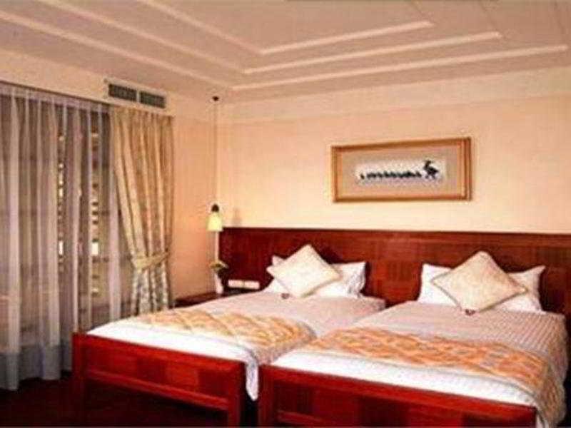 Patra Semarang Hotel & Convention Eksteriør billede