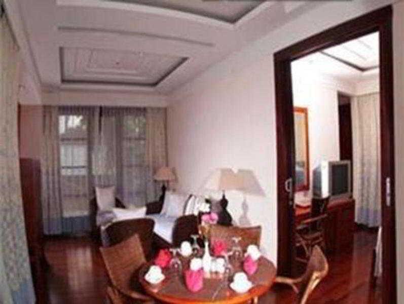 Patra Semarang Hotel & Convention Eksteriør billede
