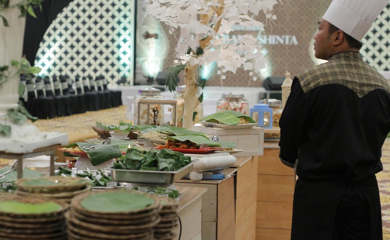 Patra Semarang Hotel & Convention Eksteriør billede